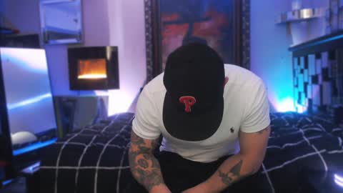 Snapshot of tommy_knuckles chatting on January 2025 03:14:02 PM Tommy online show from January 2025 03:14:02 PM