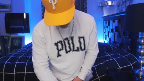 Snapshot of tommy_knuckles chatting on February 2025 06:21:01 AM Tommy online show from February 2025 06:21:01 AM