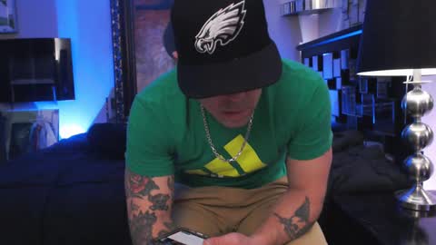 Snapshot of tommy_knuckles chatting on February 2025 05:26:02 AM Tommy online show from February 2025 05:26:02 AM