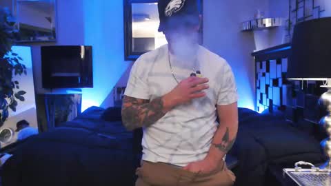 Snapshot of tommy_knuckles chatting on February 2025 08:54:02 AM Tommy online show from February 2025 08:54:02 AM