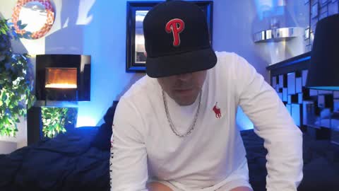 Snapshot of tommy_knuckles chatting on March 2025 01:12:01 AM Tommy online show from March 2025 01:12:01 AM