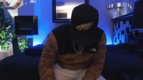 Snapshot of tommy_knuckles chatting on March 2025 07:04:02 AM Tommy online show from March 2025 07:04:02 AM