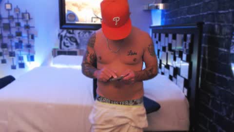 Snapshot of tommy_knuckles chatting on September 2025 12:49:02 PM Tommy online show from September 2025 12:49:02 PM