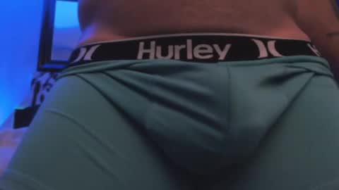 Snapshot of tommy_knuckles chatting on September 2025 04:01:02 PM Tommy online show from September 2025 04:01:02 PM