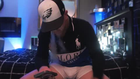 Snapshot of tommy_knuckles chatting on October 2025 09:21:01 AM Tommy online show from October 2025 09:21:01 AM