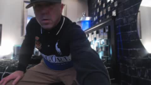 Snapshot of tommy_knuckles chatting on November 2025 06:19:01 AM Tommy online show from November 2025 06:19:01 AM