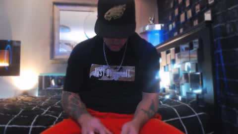 Snapshot of tommy_knuckles chatting on November 2025 02:28:01 PM Tommy online show from November 2025 02:28:01 PM