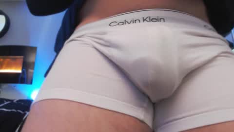 Snapshot of tommy_knuckles chatting on November 2025 06:35:02 AM Tommy online show from November 2025 06:35:02 AM