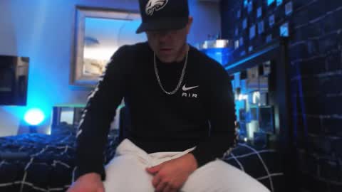 Snapshot of tommy_knuckles chatting on November 2025 01:48:01 PM Tommy online show from November 2025 01:48:01 PM