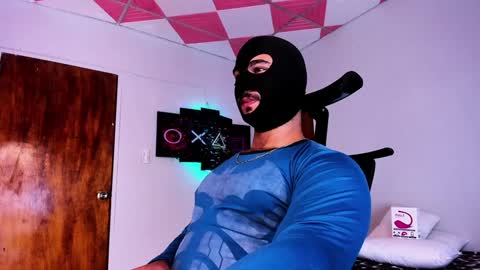 Snapshot of tommy_sccott chatting on December 2024 06:19:02 AM tommy_sccott online show from December 2024 06:19:02 AM