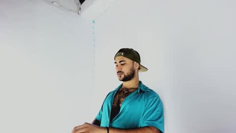 Snapshot of tommy_sccott chatting on September 2025 11:28:01 PM tommy_sccott online show from September 2025 11:28:01 PM