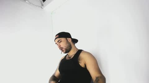 Snapshot of tommy_sccott chatting on October 2025 10:19:01 PM tommy_sccott online show from October 2025 10:19:01 PM