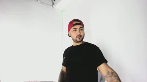 Snapshot of tommy_sccott chatting on October 2025 11:38:01 PM tommy_sccott online show from October 2025 11:38:01 PM