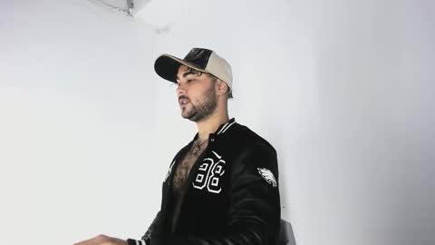 Snapshot of tommy_sccott chatting on October 2025 12:44:01 AM tommy_sccott online show from October 2025 12:44:01 AM