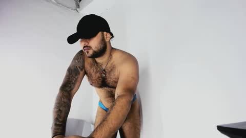 Snapshot of tommy_sccott chatting on October 2025 01:35:01 AM tommy_sccott online show from October 2025 01:35:01 AM