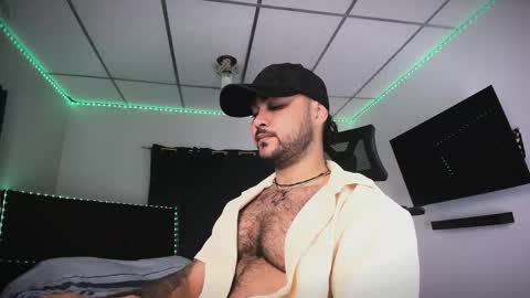 Snapshot of tommy_sccott chatting on February 2026 09:31:01 PM tommy_sccott online show from February 2026 09:31:01 PM