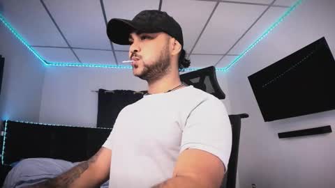 Snapshot of tommy_sccott chatting on February 2026 10:35:01 PM tommy_sccott online show from February 2026 10:35:01 PM