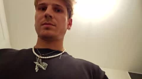 tommyweekend online show from November 2025 10:15:02 PM