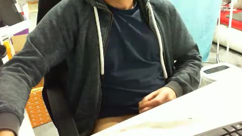 Tom online show from December 2025 02:44:02 PM