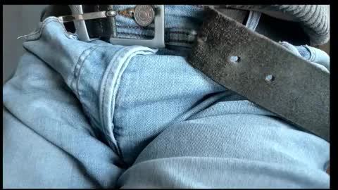 Tom online show from October 2025 03:22:02 PM