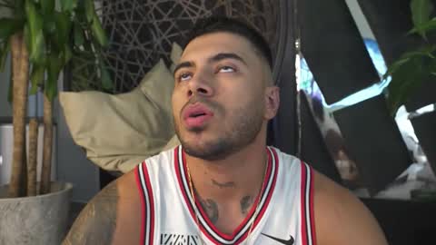 Snapshot of tony_newmen chatting on January 2026 07:06:01 PM tony online show from January 2026 07:06:01 PM