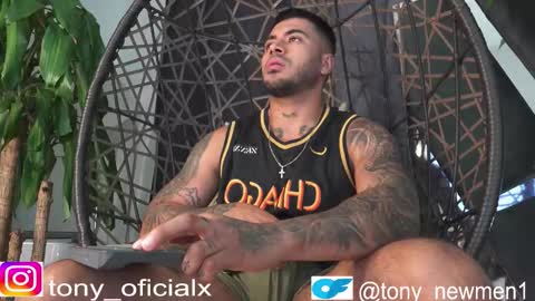 Snapshot of tony_newmen chatting on January 2026 11:25:01 PM tony online show from January 2026 11:25:01 PM