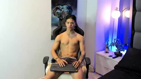 tony_petrov online show from October 2025 08:46:02 AM