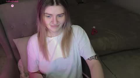 Snapshot of tonyameow chatting on May 2026 01:25:02 AM Tonya online show from May 2026 01:25:02 AM