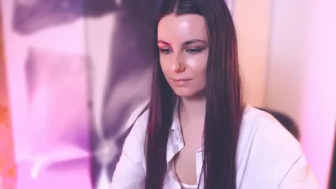 Elizabeth online show from February 2025 10:10:01 AM