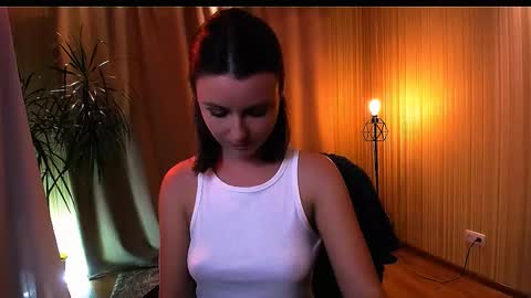 Elizabeth online show from October 2025 04:27:02 PM