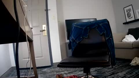 toomuchsmoke online show from October 2025 12:13:02 PM