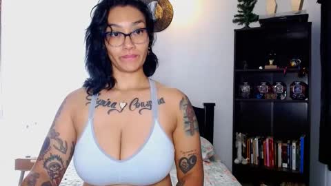 toothyy online show from December 2024 04:44:02 AM