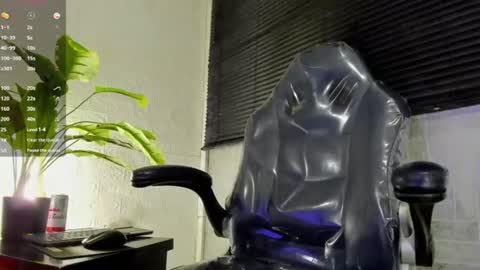 Snapshot of toower_ chatting on July 2026 10:09:02 PM T O W E R online show from July 2026 10:09:02 PM