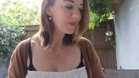 Topsy online show from December 2025 09:37:01 AM