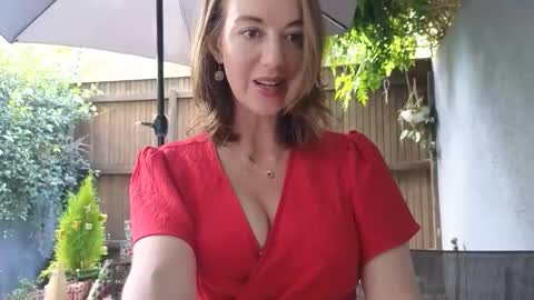 Topsy online show from December 2025 07:06:01 AM