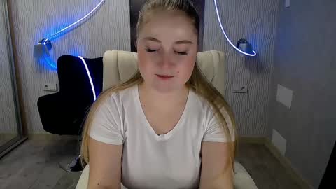 tori_blond online show from December 2024 12:29:02 PM