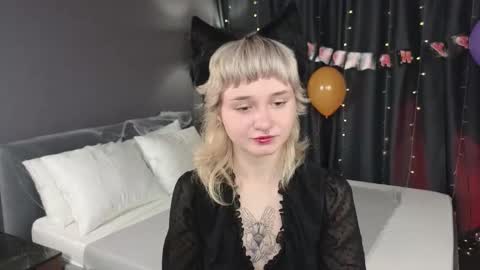 Tori online show from October 2025 12:12:02 AM