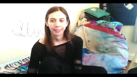 Luna online show from April 2026 09:09:01 PM