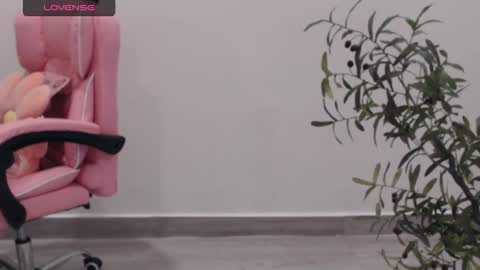 Angelina online show from September 2025 03:22:01 PM