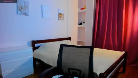 Ellina online show from January 2025 03:25:01 PM