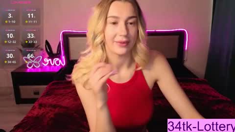 Snapshot of toxicdollkiss chatting on July 2026 03:19:01 AM ToxicDollKiss online show from July 2026 03:19:01 AM