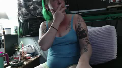 Snapshot of toxictemptress420 chatting on February 2026 04:43:02 AM ToxicTemptress420 online show from February 2026 04:43:02 AM