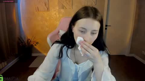 Snapshot of tracey_gill chatting on June 2026 09:10:02 AM tracey_gill online show from June 2026 09:10:02 AM