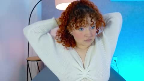 tracielowe_w online show from September 2025 03:23:02 AM