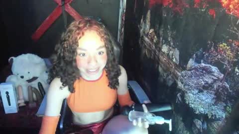 tracy_ks online show from October 2025 08:51:01 PM