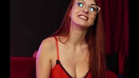 Tracy online show from October 2025 07:55:01 PM