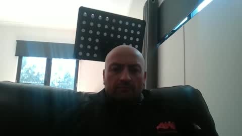 tradiedan2023 online show from October 2025 01:47:01 AM