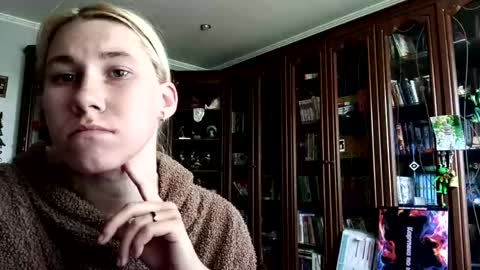 Lesly online show from May 2026 06:08:01 AM