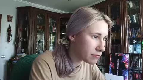 Snapshot of tranhardisty chatting on June 2026 05:32:02 AM Lesly online show from June 2026 05:32:02 AM