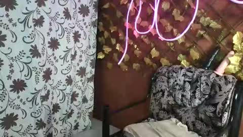 Snapshot of transandrea18 chatting on May 2026 06:59:01 PM transandrea18 online show from May 2026 06:59:01 PM